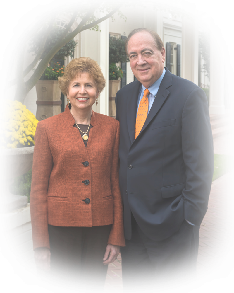 Portrait image of Dr. Jay Gogue and his wife Susie.