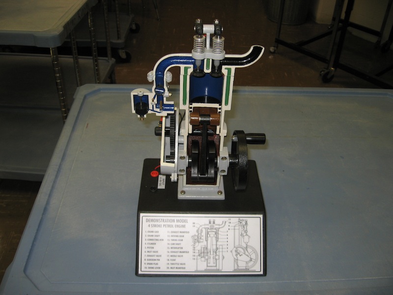 img_0328engine.jpg img_0328engine.jpg