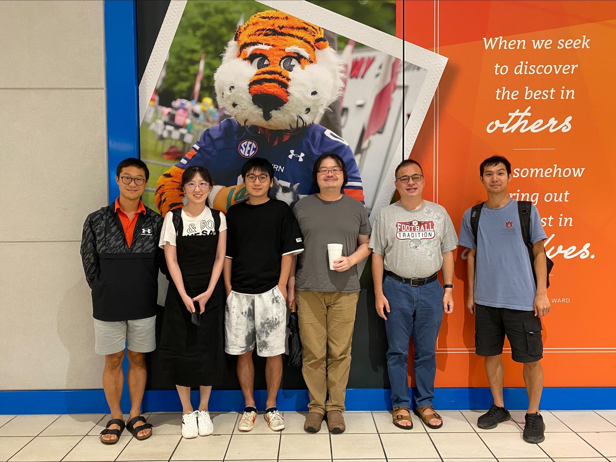 Dr. Sun visited our lab from National Central University