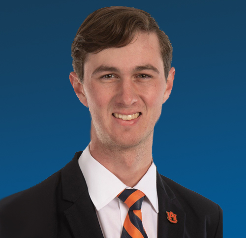 Headshot photo of Riley Hubbard