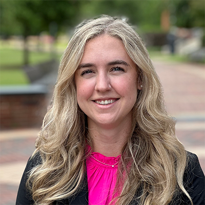 Headshot photo of Isabelle Couvillion