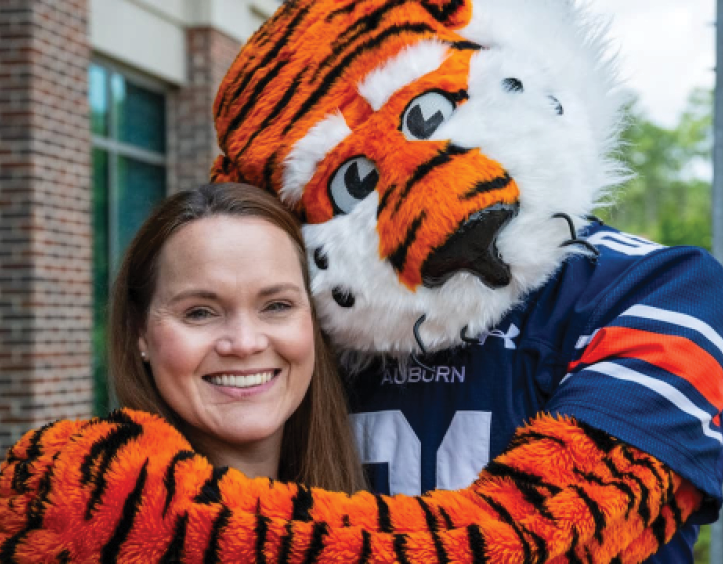 Lady standing with Aubie