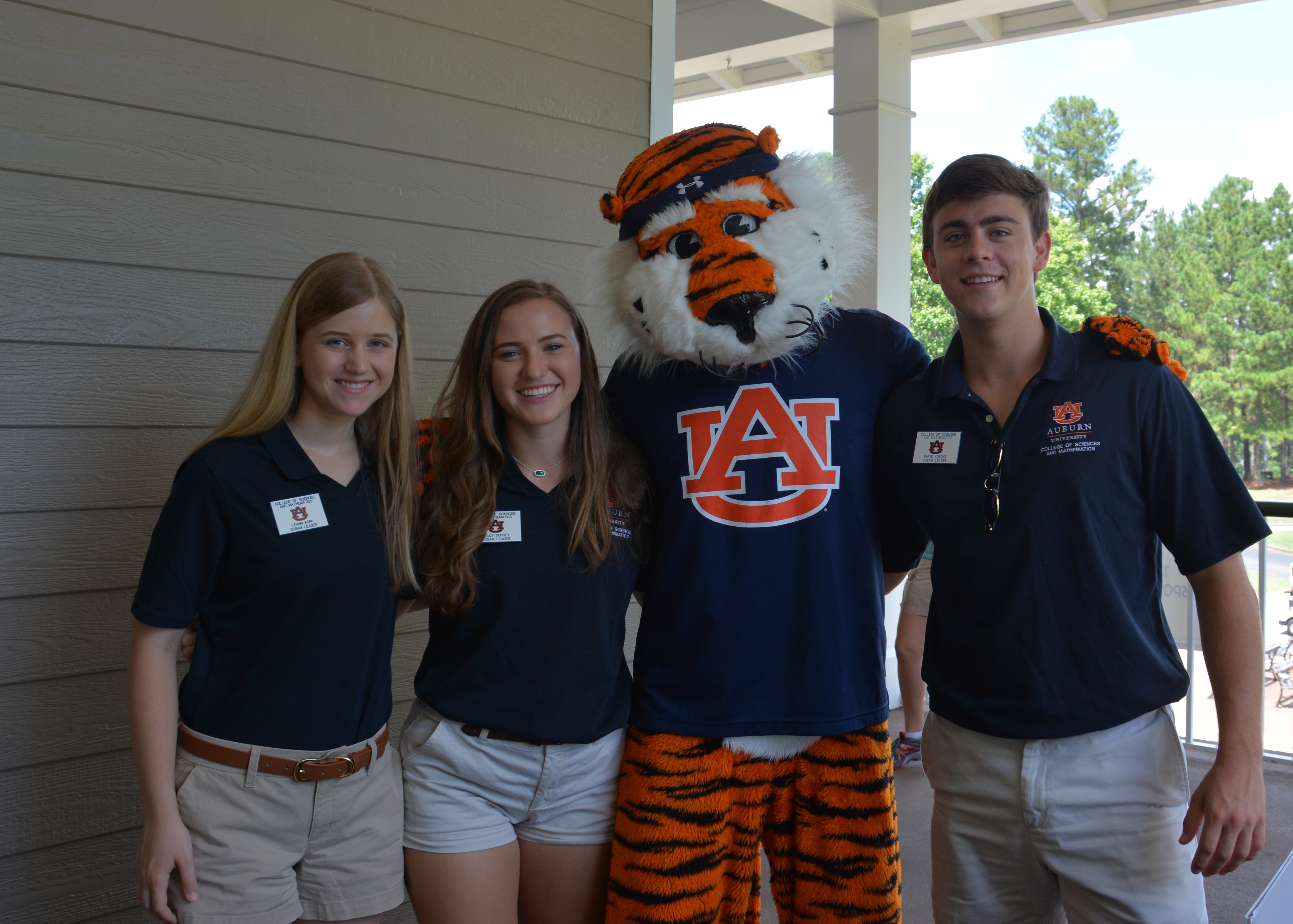 COSAM Leaders and Aubie. 