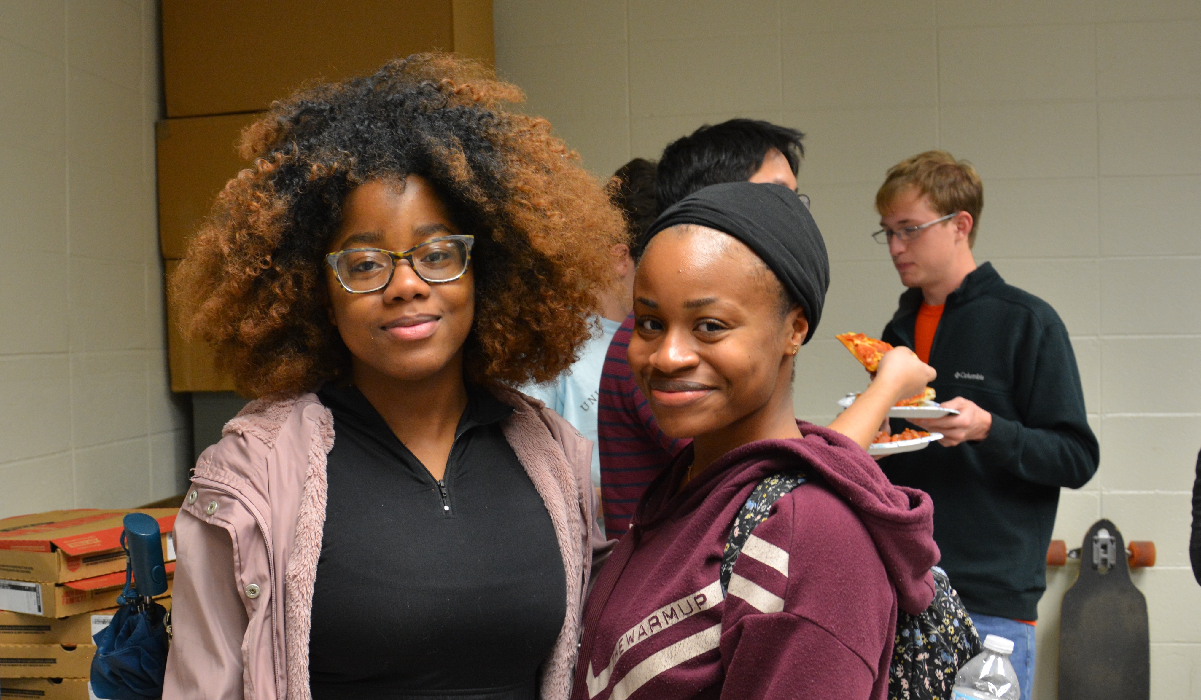 Khendra Lucas, a COSAM student interested in the benefits of a minor in physics, (left) with Renee Kalu (right) at the Physics Social Hour event. 