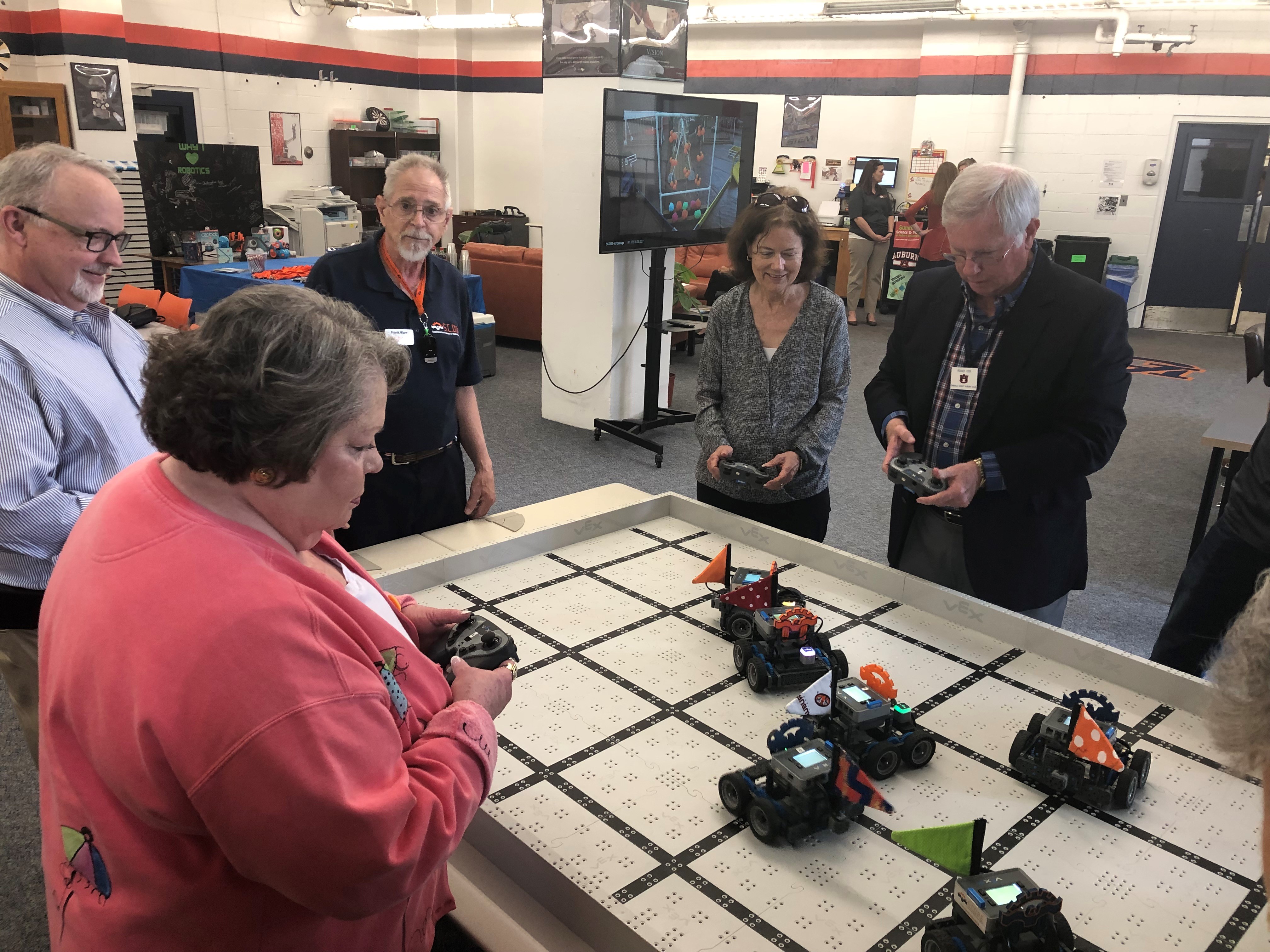 Dean’s Leadership Council Has Fun Touring SCORE Facility