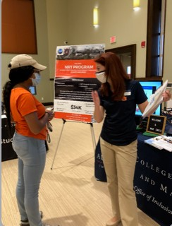 Students at FAMU learn about graduate school at Auburn and NSF Research Traineeship program