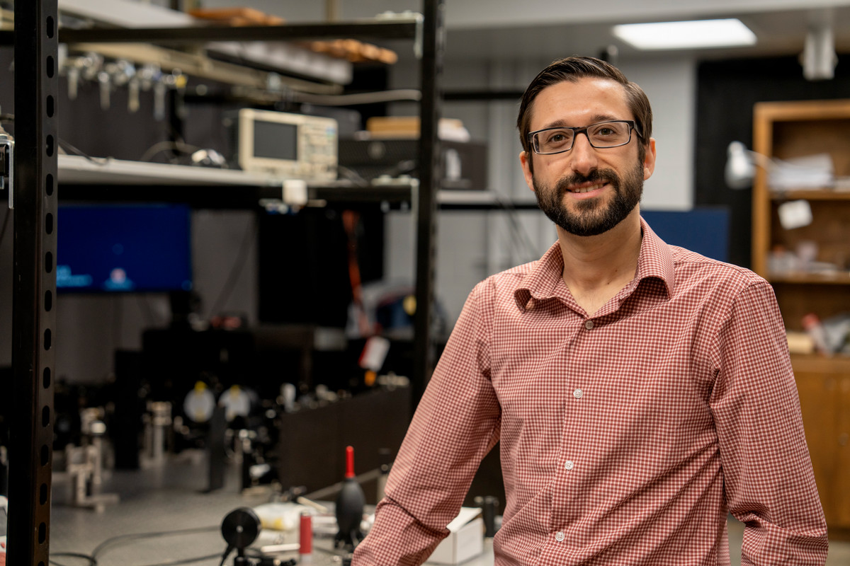 Auburn chemist seeks to expand the capabilities of infrared spectroscopy