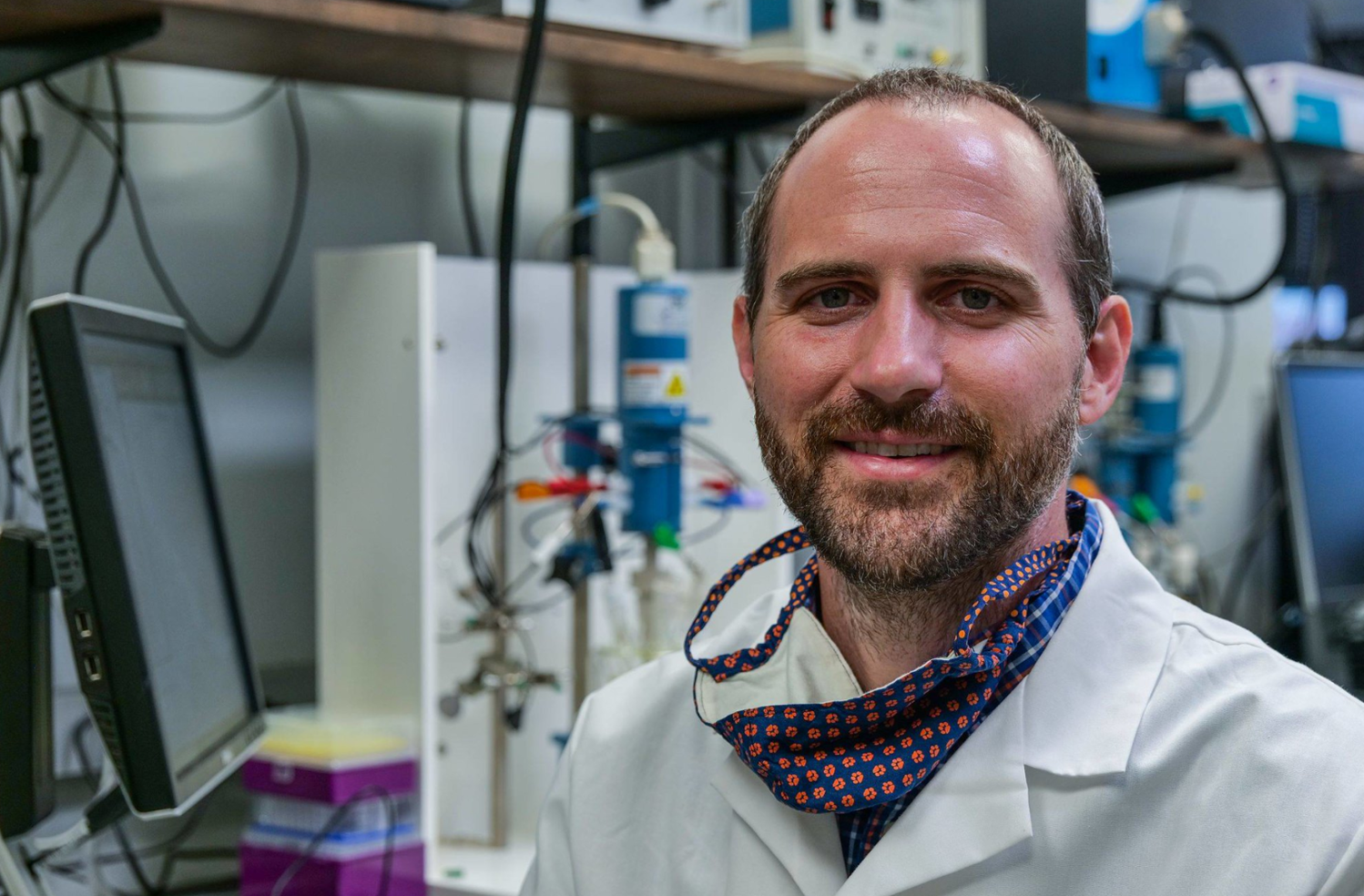 Auburn Chemistry Professor’s Research Aims to Advance More Efficient Use of Solar Energy