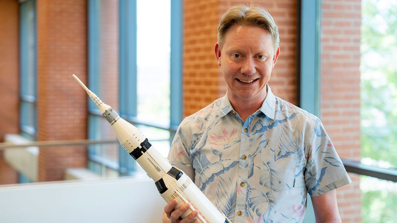 THE PHYSICS OF SPACE:  Bodewits dedicated to exploring mysteries of universe one molecule at a time