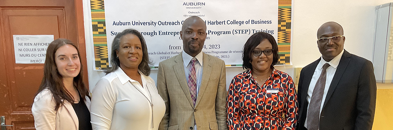 Group photo of Auburn University representatives and representatives from Benin partner organizations.