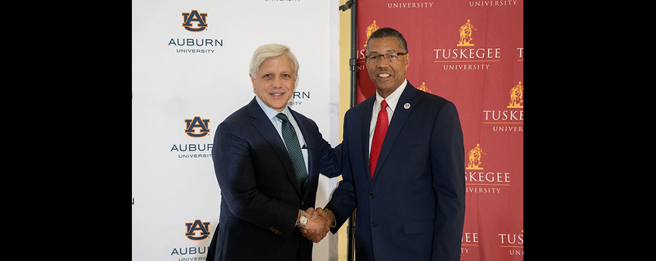 Auburn Mayor Ron Anders, left, and Tuskegee Mayor Lawrence F. Haygood showed their support of a new Memorandum of Understanding signed between Auburn University and Tuskegee University that will use collaboration to address racial and health disparities in communities throughout the state of Alabama. Photo by Stefan Smith, Tuskegee University